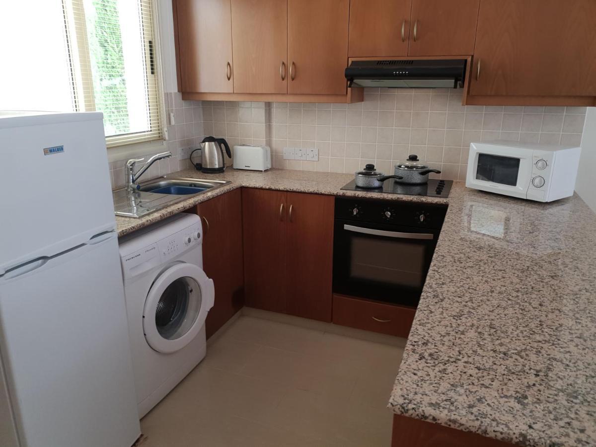 Ground Floor One Bedroom Apartment, Vanessa Complex เปเยีย ภายนอก รูปภาพ